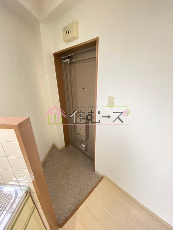 ハピネス関目 玄関