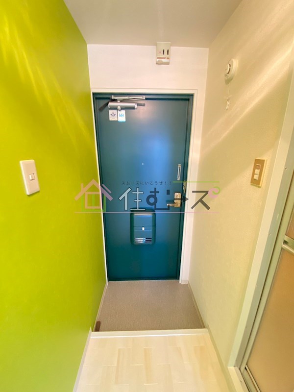 シティパレス今川 玄関