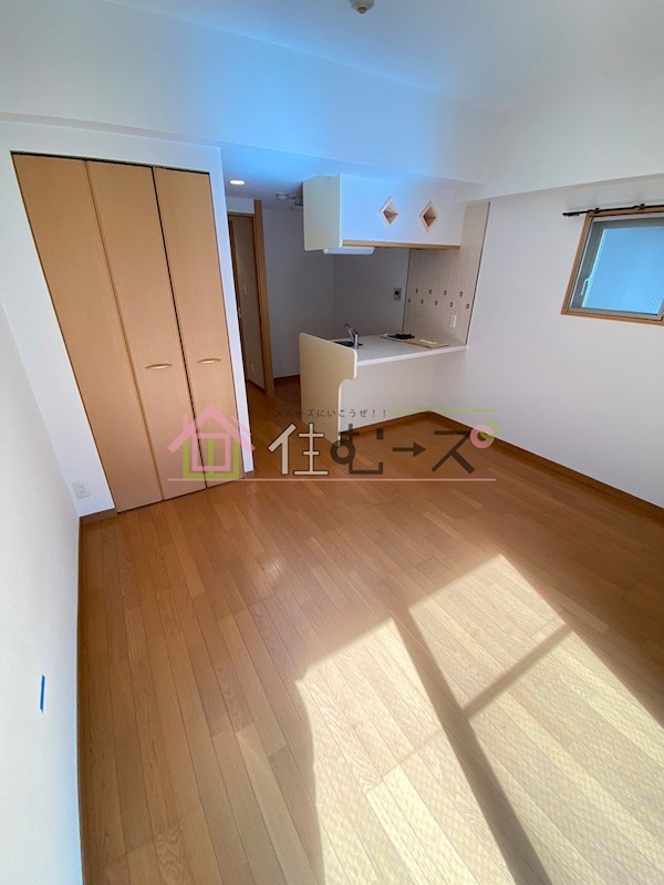 プレサンス大手前パークサイドⅡ リビング