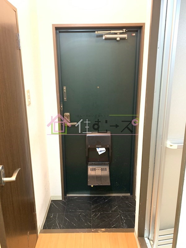 ベルエトワールK 玄関