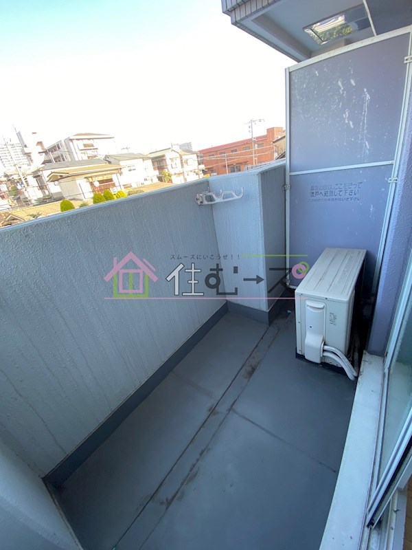 メゾン・ド・シャルジェ ベランダ