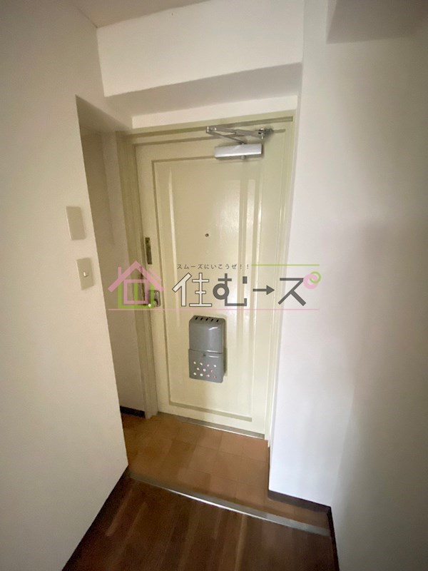 メゾン横堤 玄関