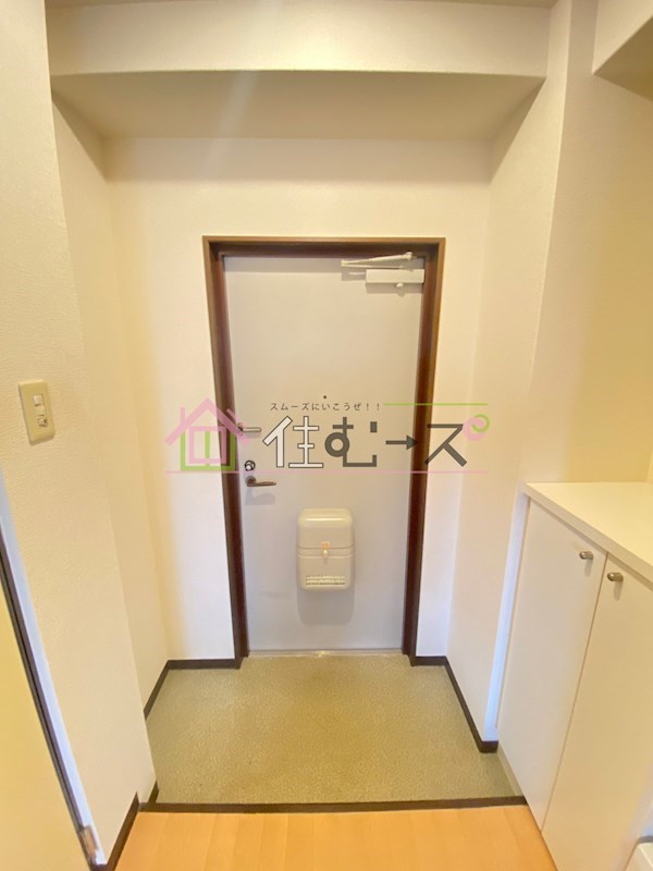 オズレジデンス関目 玄関