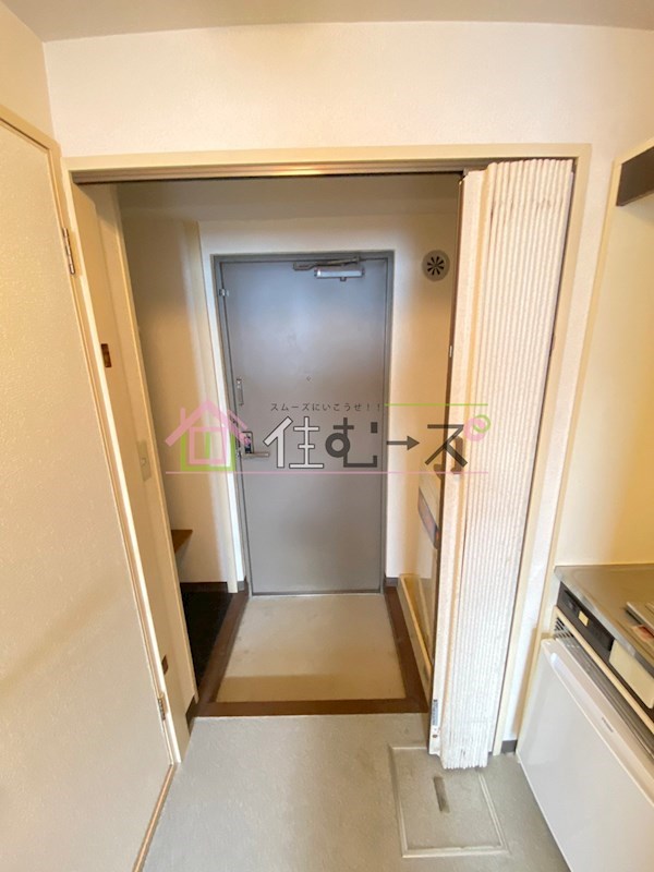 レヴェ北田辺 玄関