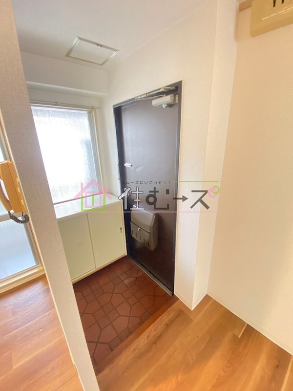 ローズコーポ新大阪第6 玄関