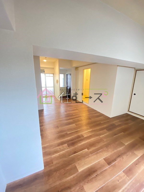 ローズコーポ新大阪第6 リビング