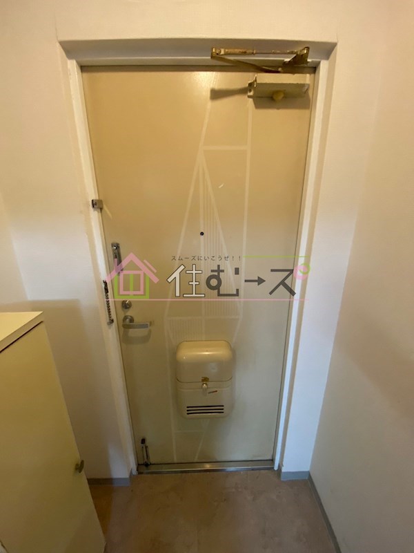 カツタビルディング3号館 玄関