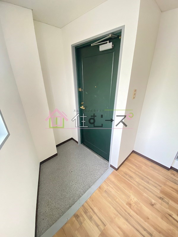 プランドール新森 玄関