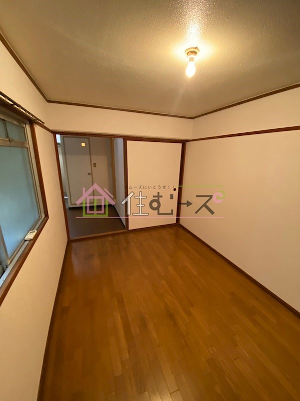 興栄ビル リビング