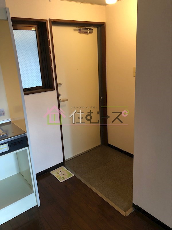 トレジャハウス 玄関