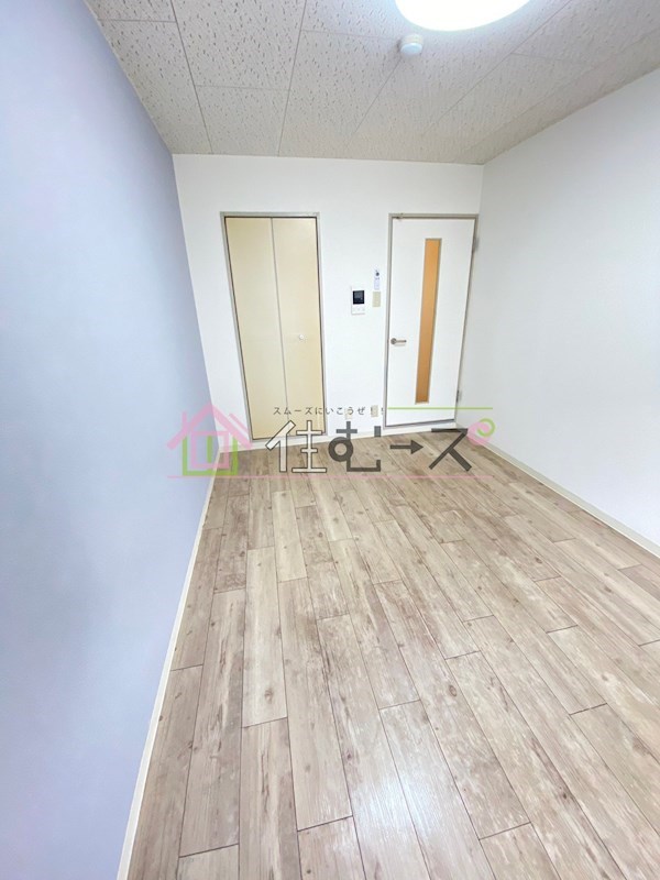 ISハイツ西中島 リビング