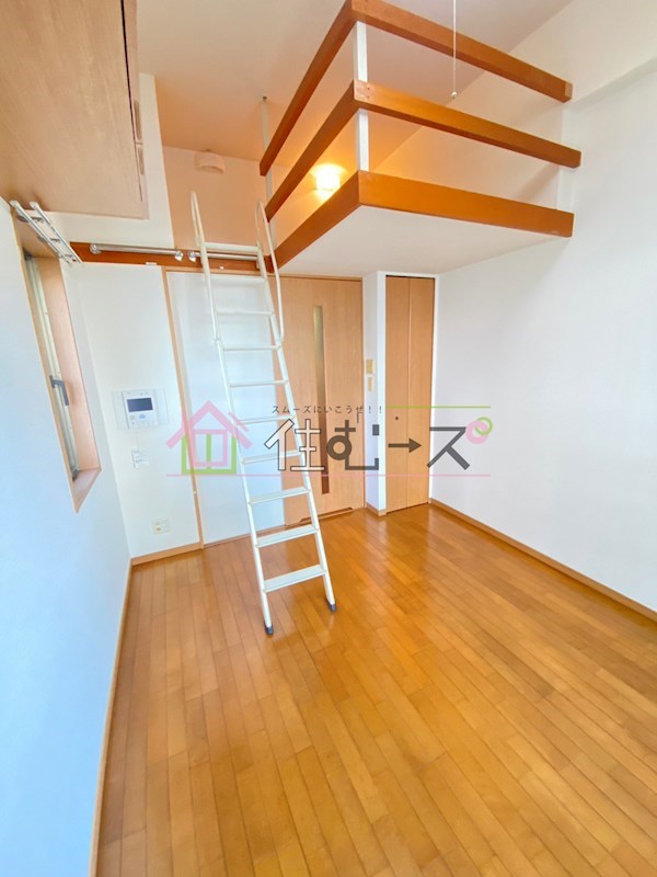 エステムコート梅田東アクアパレス リビング