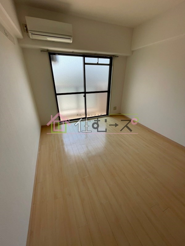 新大阪ハイグレートコーポ ベッドルーム