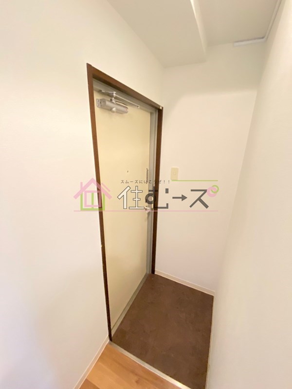 ミストラル本町ウエスト 玄関