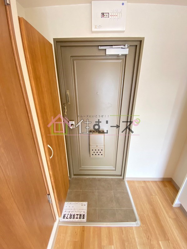 レガーレ長居公園 玄関