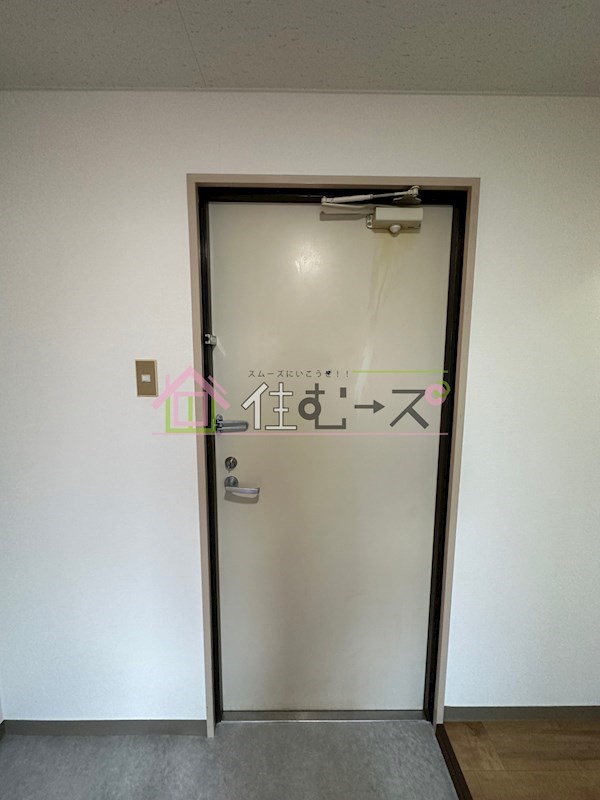 ロイヤル天王寺南 玄関