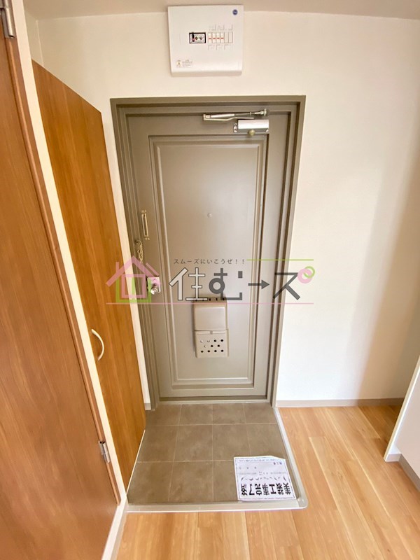 レガーレ長居公園 玄関