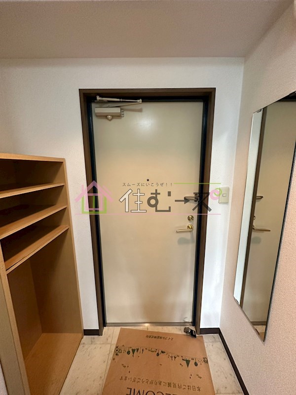 プランドール天満 玄関