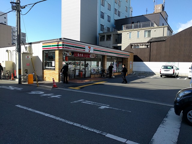 エスリード阿波座プライムコート コンビニ