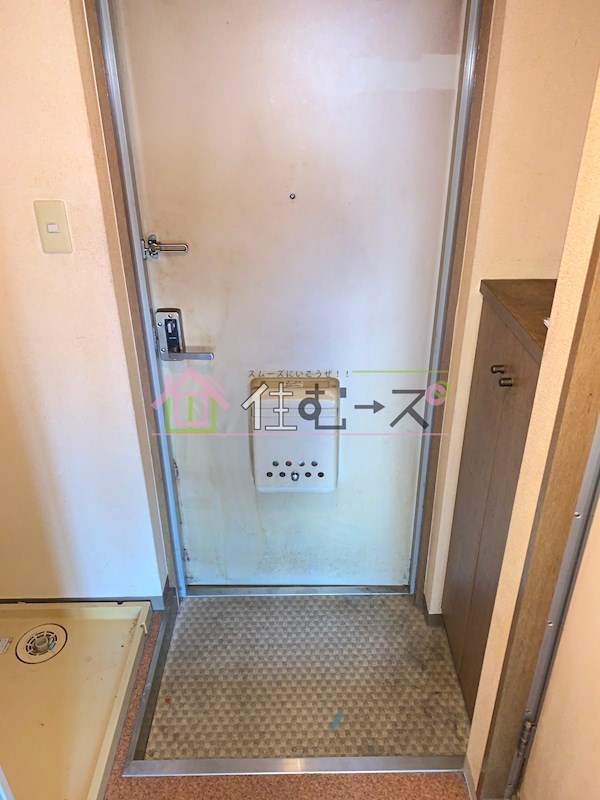 エスリード北大阪 玄関