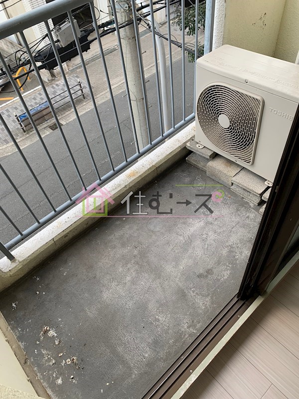 バルビゾン新大阪 ベランダ