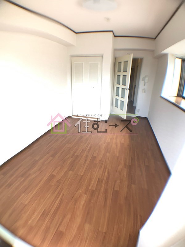 ノルデンハイム上新庄Ⅱ リビング