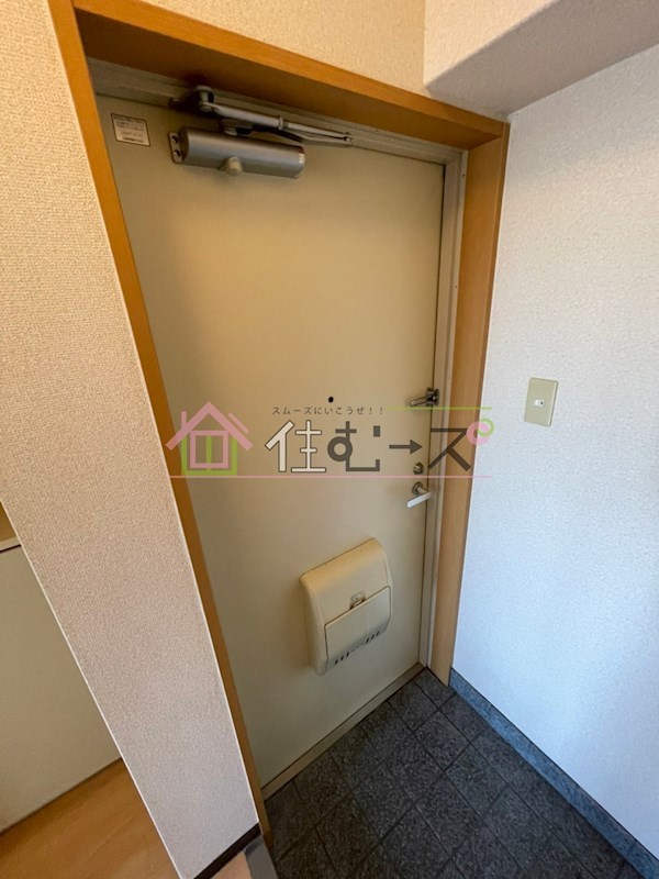 メルヘンハイツ 玄関