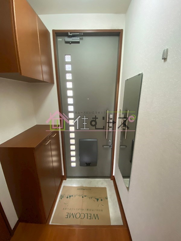 シャーメゾン中野 玄関