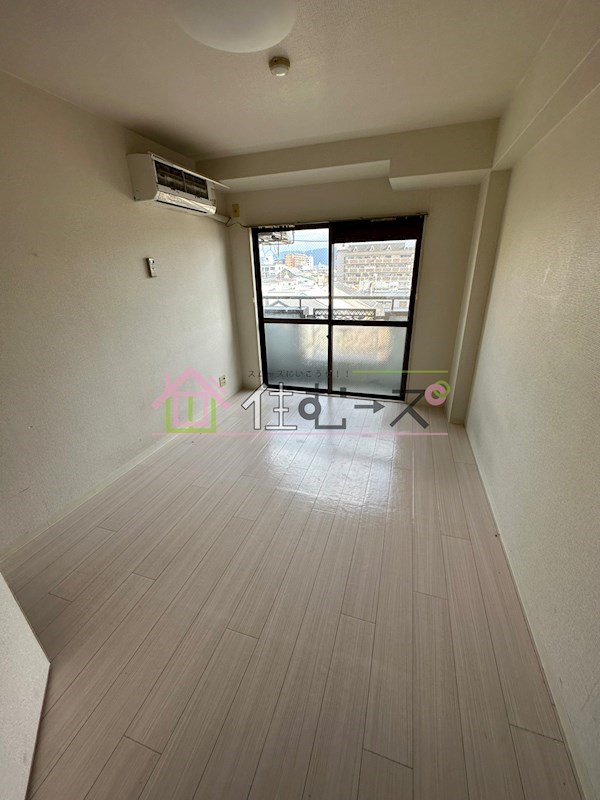 ロイヤル巽 ベッドルーム