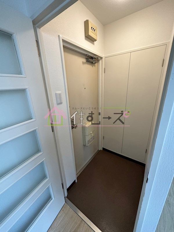 ビラアツミ 玄関