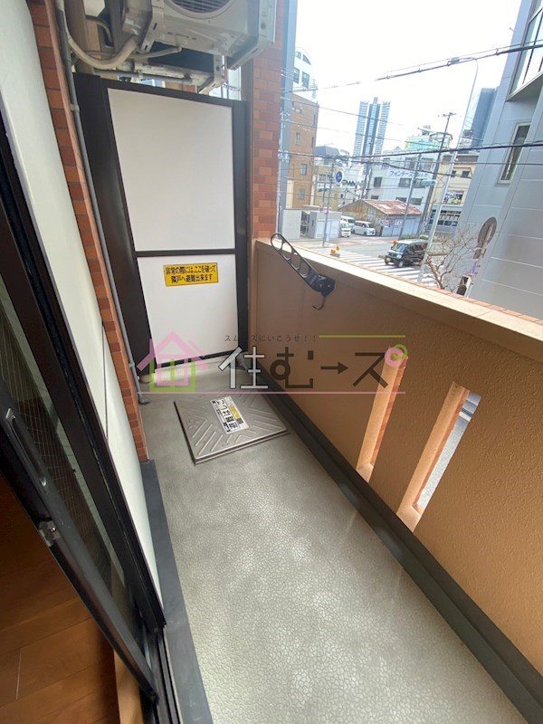 プレサンスセンターコア大阪 ベランダ