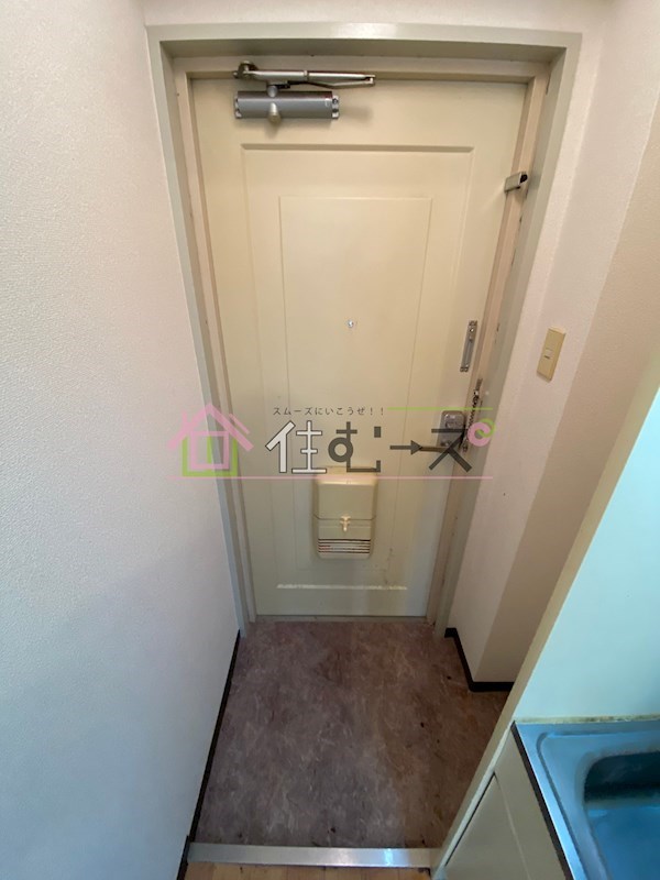 プレアール新大阪Ⅲ 玄関