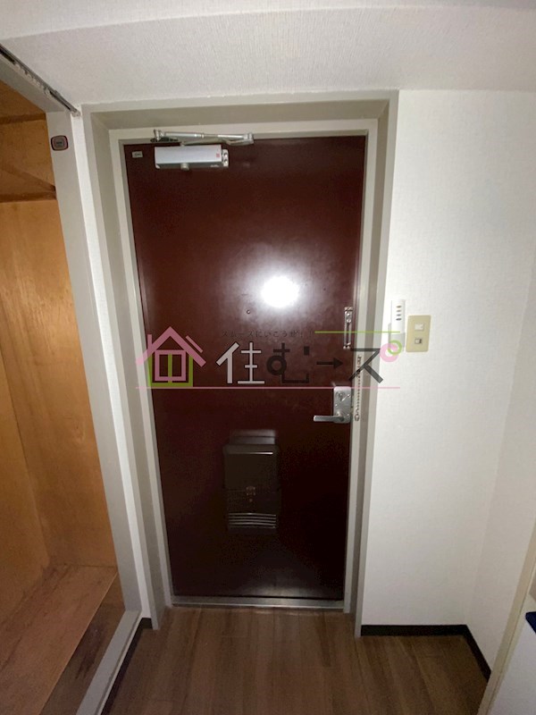 昭和グランドハイツ花園 玄関