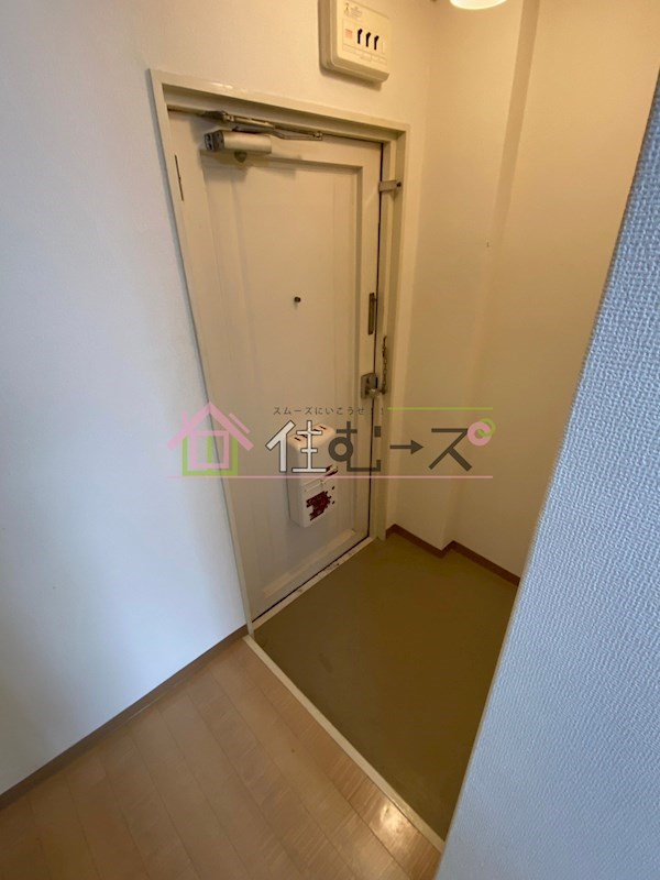 十三セブンハイツ 玄関