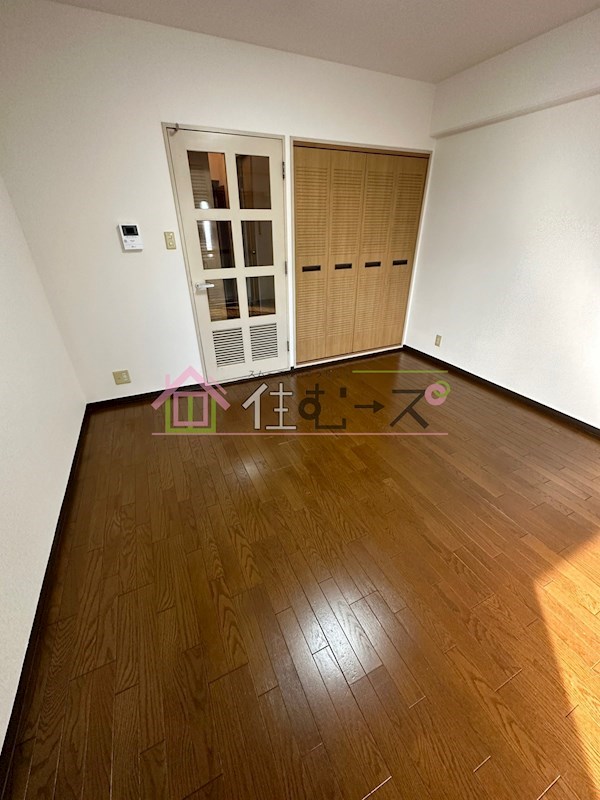 エスワイビル リビング