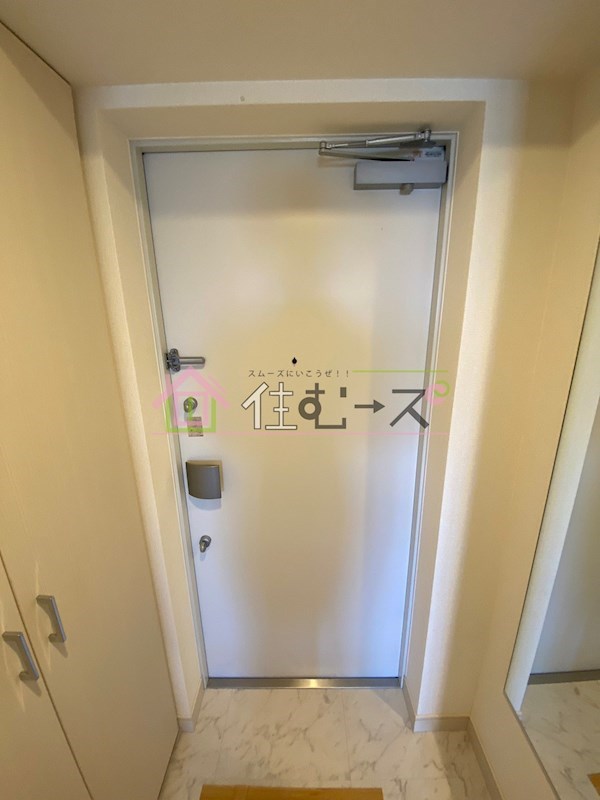 アドバンス大阪グロウスⅡ 玄関