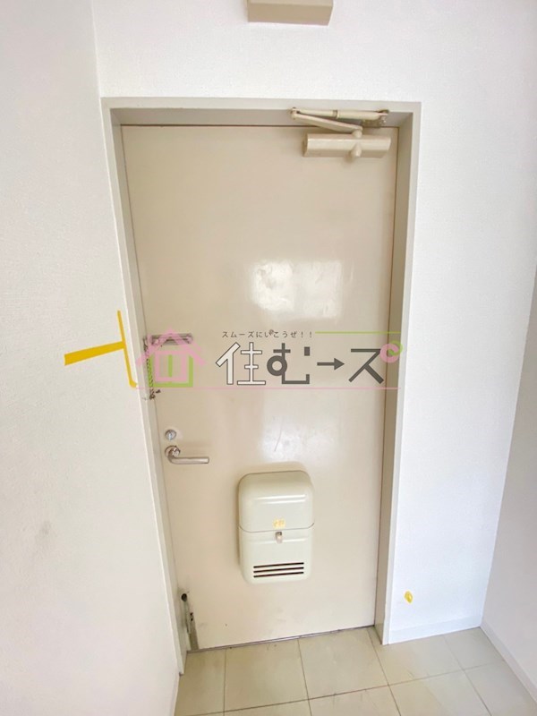グローバル玉造 玄関