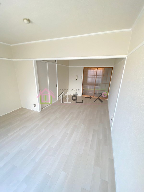 ハイツ上新小松 リビング