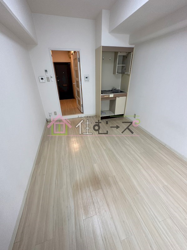 エルデ大手前 リビング