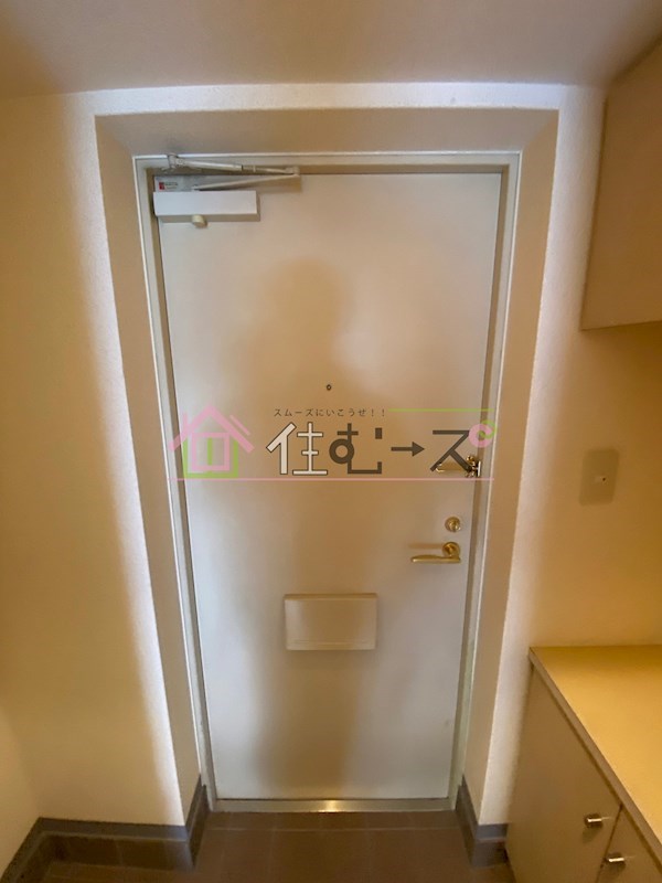 ソレアードトレスなんばWEST 玄関