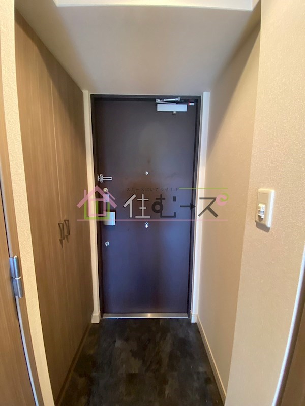 プレサンスタワー難波WEST 玄関