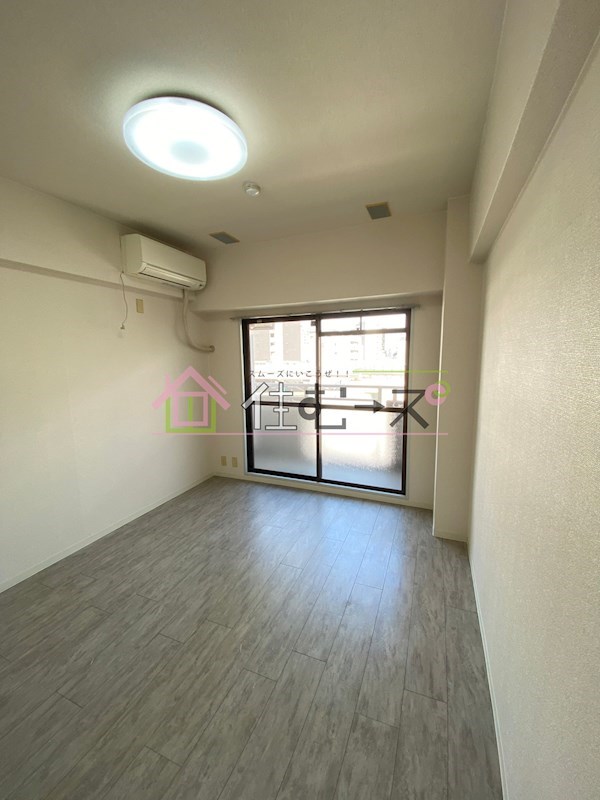 北梅田サニーアパートメント ベッドルーム