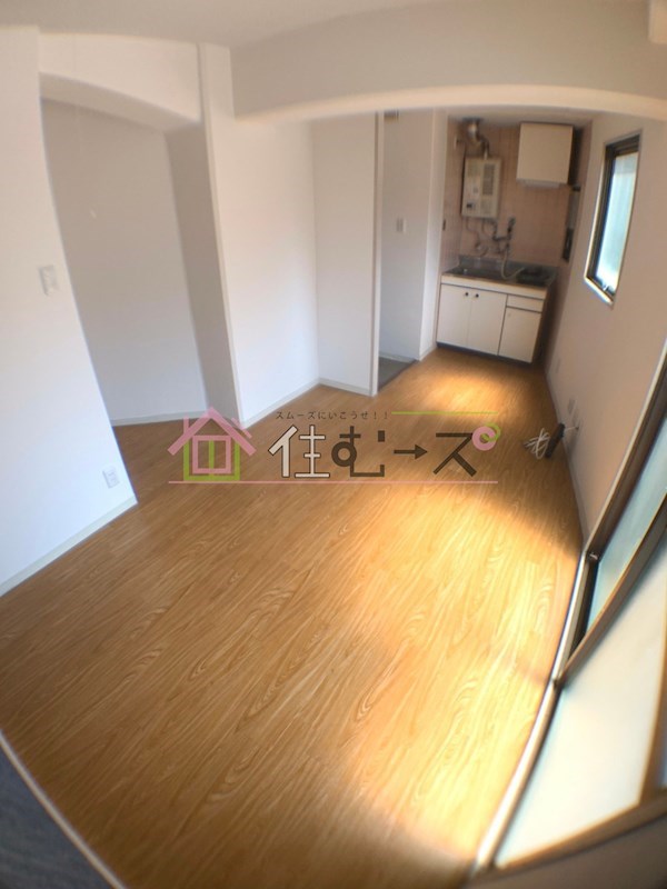 大国町ハイツ リビング