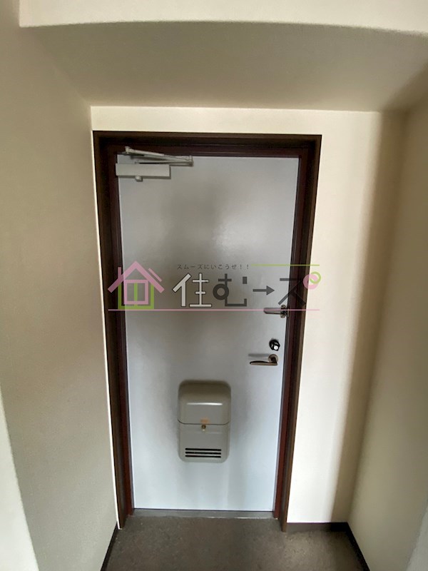 オズレジデンス関目 玄関