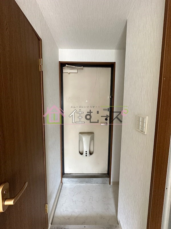 ドエル堀江南 玄関