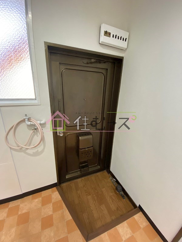 松虫ハイツ 玄関