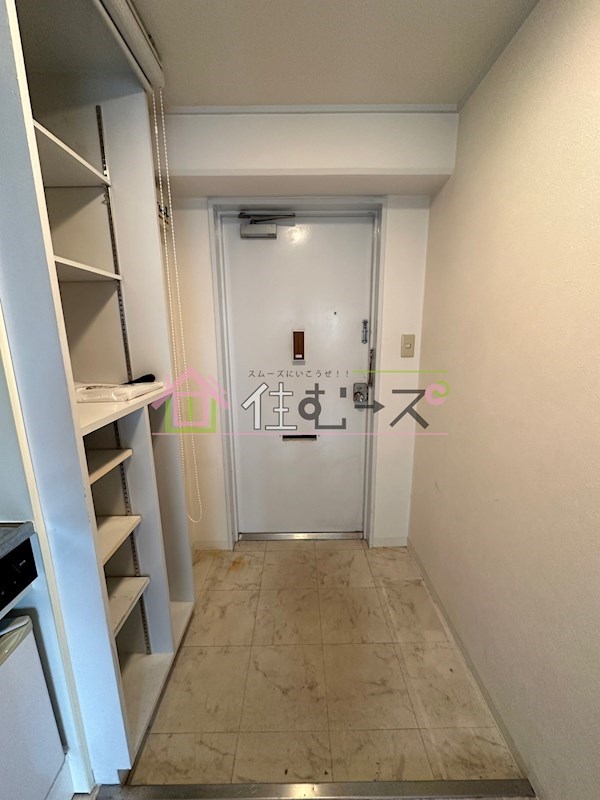 ハイネス北浜 玄関