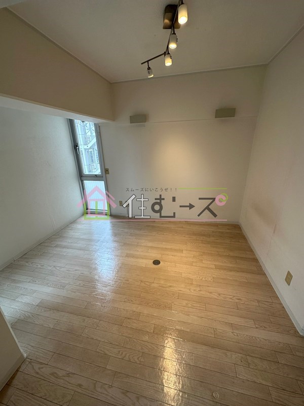 ハイネス北浜 リビング