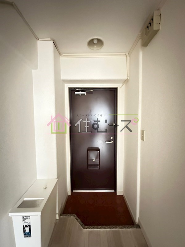 第２岡本ビル 玄関