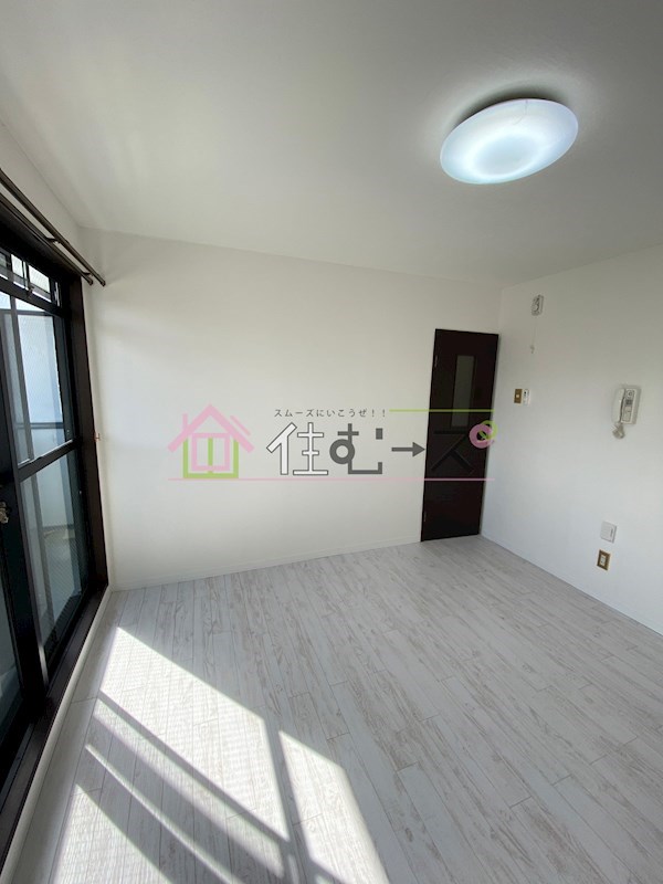 プリンスヴィラ百百 リビング